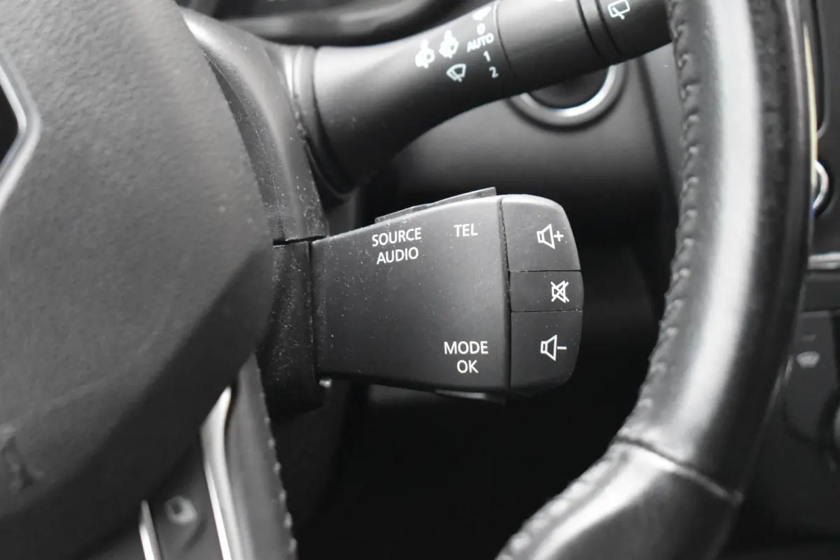 1.2 TCe ECC LMV NAVI TREKHAAK CRUISE