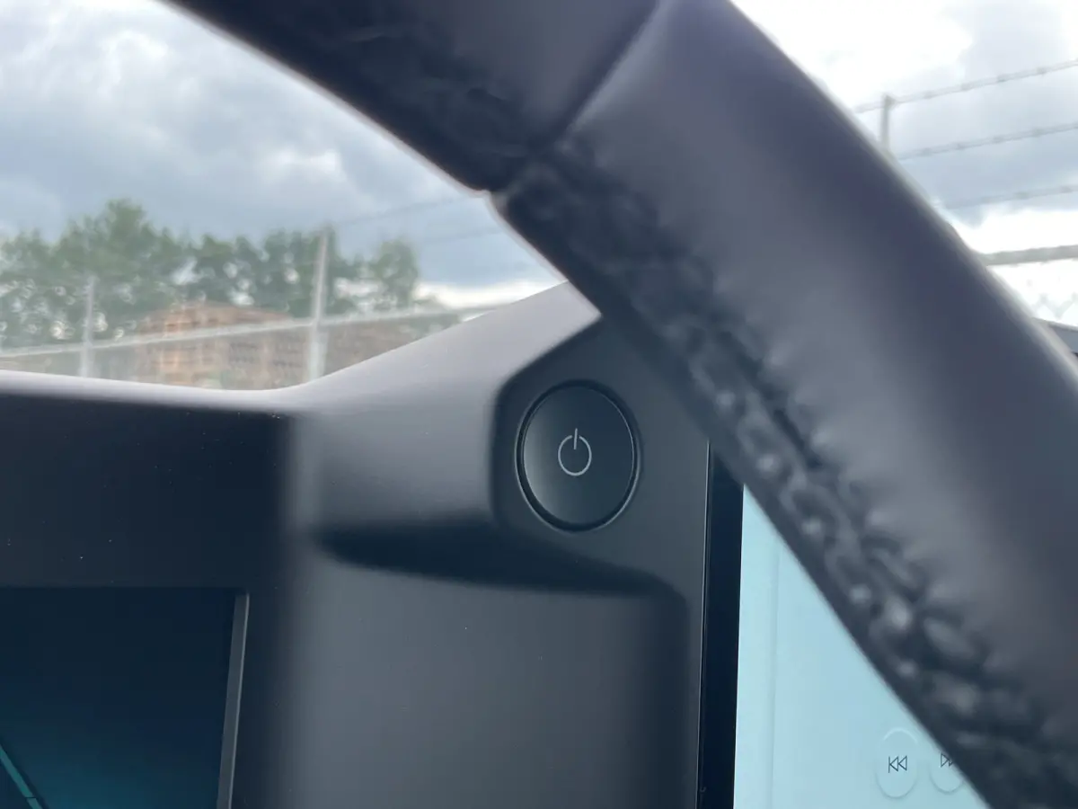 320 L1H1 Limited 71 kWh | Cruise Control | Camera | CarPlay | Bluetooth |