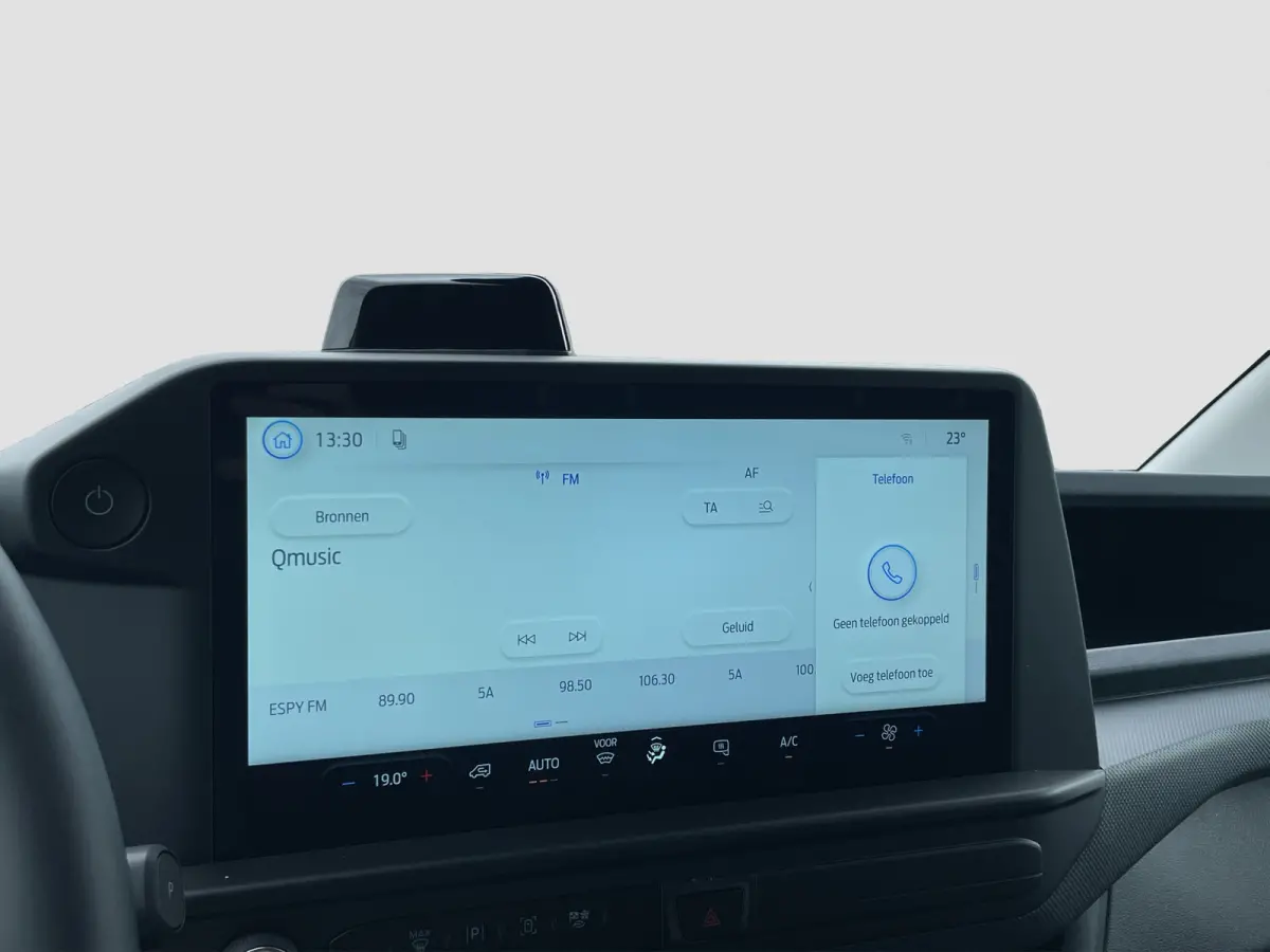 320 L1H1 Limited 71 kWh | Cruise Control | Camera | CarPlay | Bluetooth |