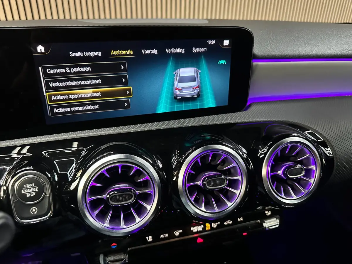 200 AMG Line - Pano - Ambiance - ACC