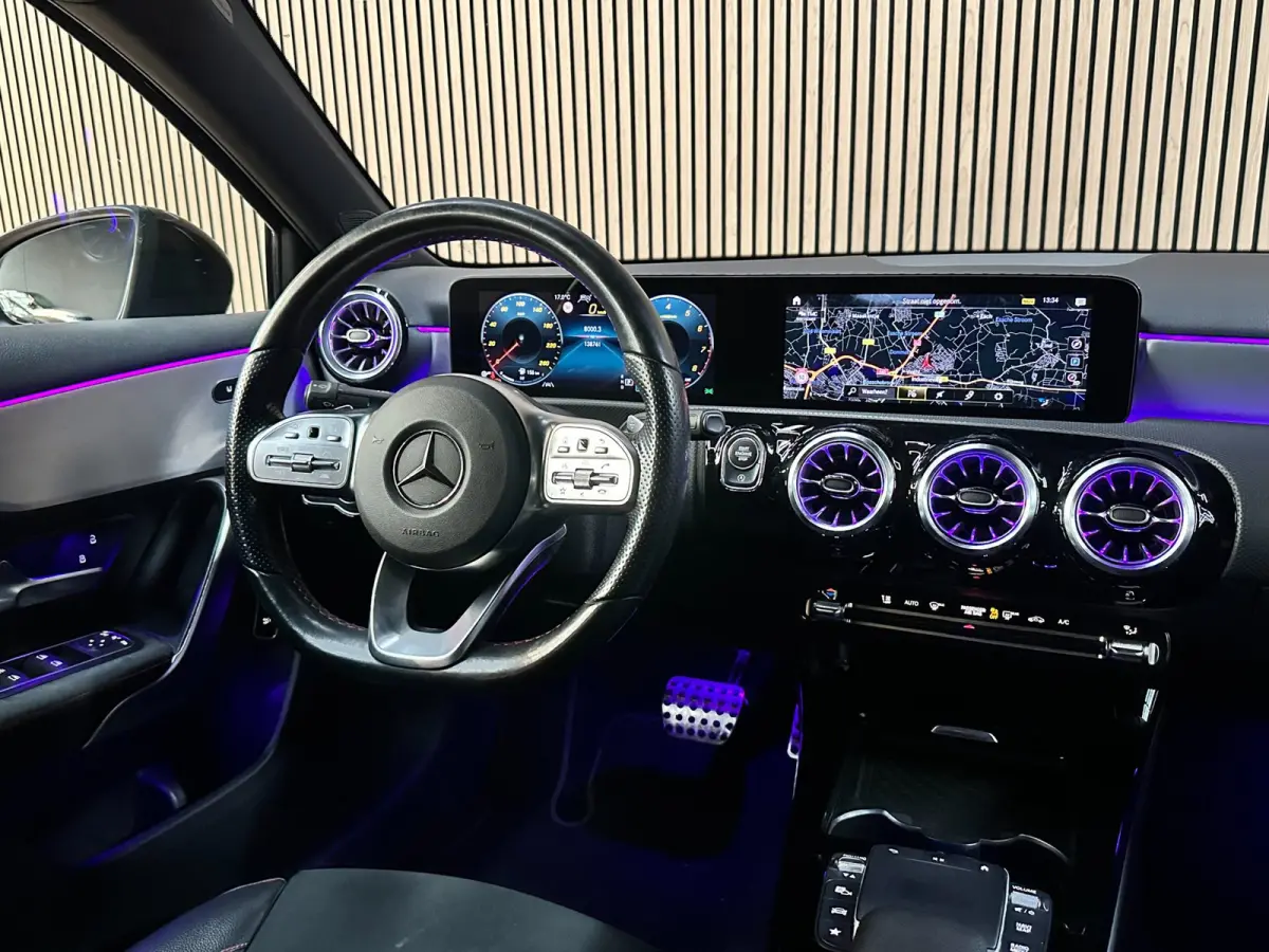 200 AMG Line - Pano - Ambiance - ACC