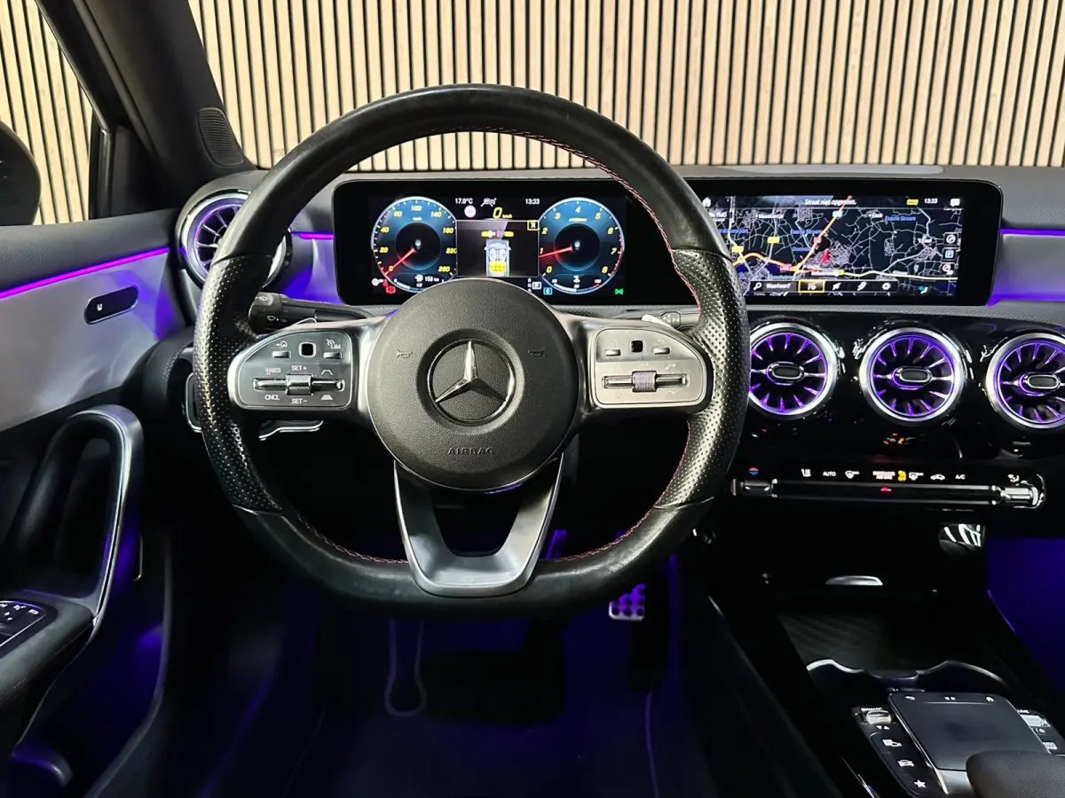 200 AMG Line - Pano - Ambiance - ACC