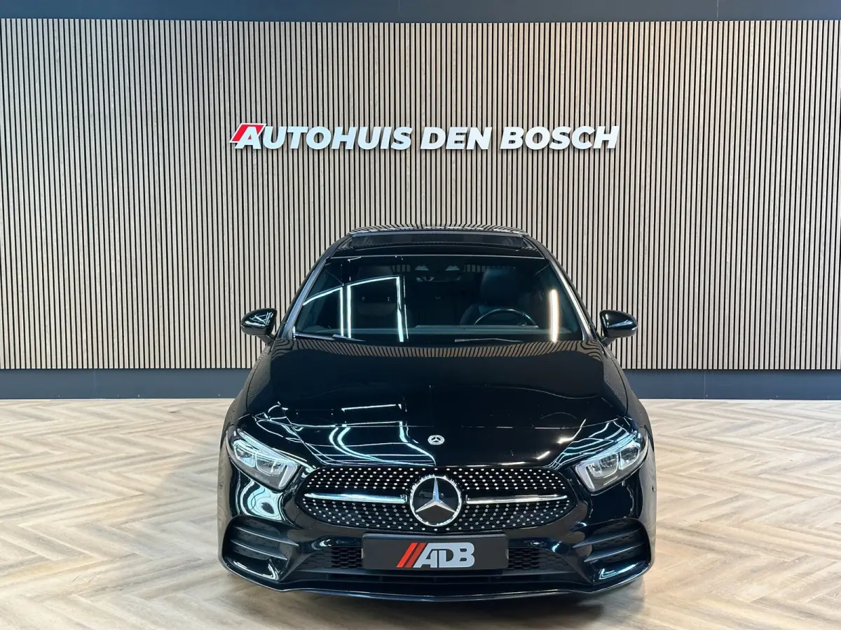 200 AMG Line - Pano - Ambiance - ACC