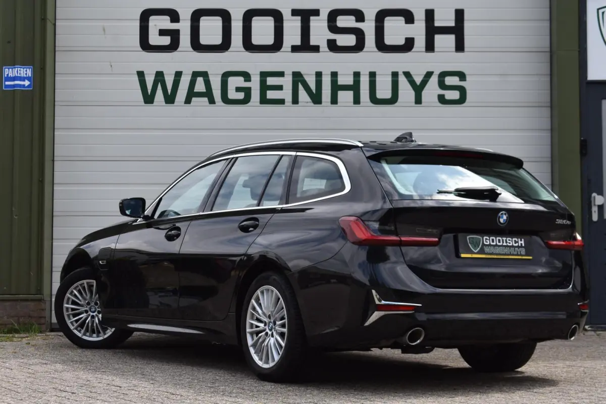320e | Trekhaak | Stoelverwarming | Leder |