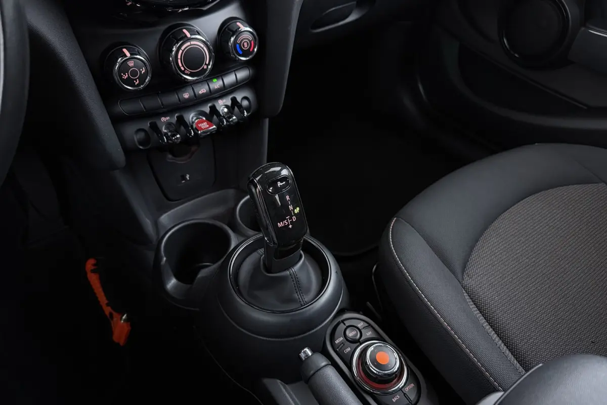 1.5 Cooper Salt | Airco | Org NL | Dealer Ond. | Cruise Control | CarPlay | Navigatie |