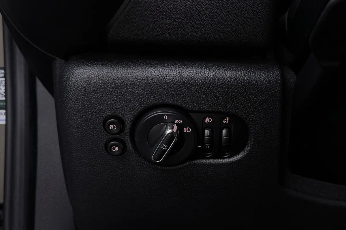 1.5 Cooper Salt | Airco | Org NL | Dealer Ond. | Cruise Control | CarPlay | Navigatie |