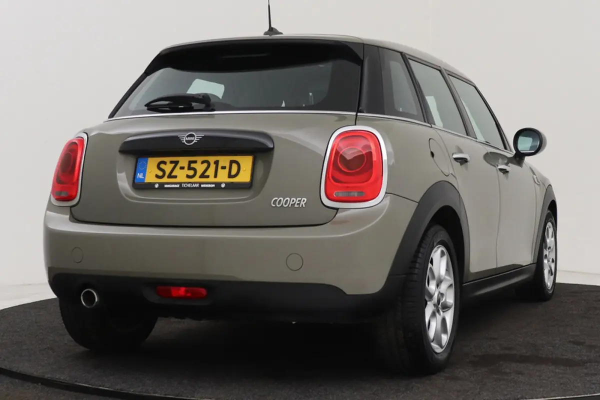 1.5 Cooper Salt | Airco | Org NL | Dealer Ond. | Cruise Control | CarPlay | Navigatie |