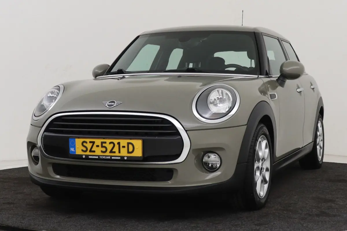 1.5 Cooper Salt | Airco | Org NL | Dealer Ond. | Cruise Control | CarPlay | Navigatie |