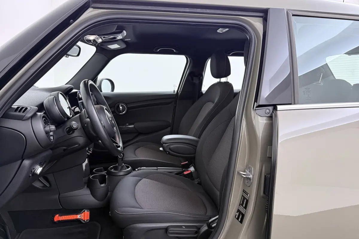 1.5 Cooper Salt | Airco | Org NL | Dealer Ond. | Cruise Control | CarPlay | Navigatie |