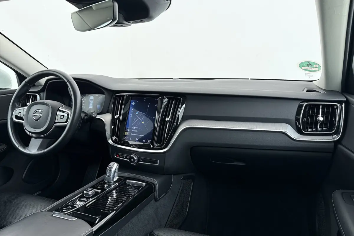 2.0 T8 Twin Engine AWD Inscription | Panoramadak | CarPlay | Stoelventilatie & Verwarming | Memory | Pilot assist | PDC
