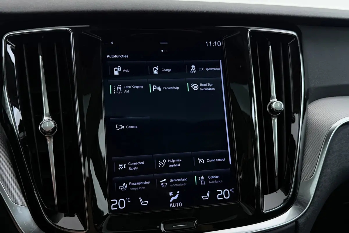 2.0 T8 Twin Engine AWD Inscription | Panoramadak | CarPlay | Stoelventilatie & Verwarming | Memory | Pilot assist | PDC