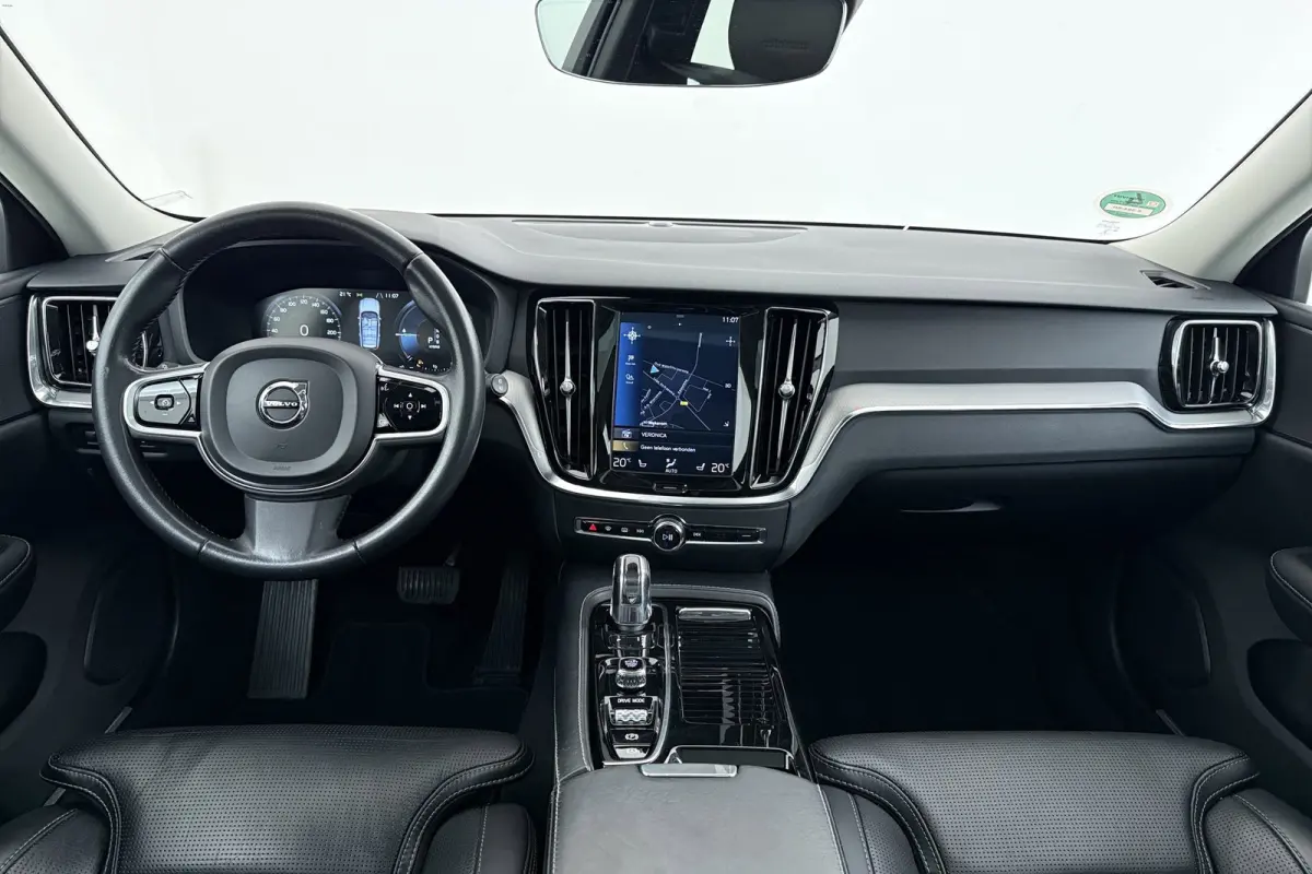 2.0 T8 Twin Engine AWD Inscription | Panoramadak | CarPlay | Stoelventilatie & Verwarming | Memory | Pilot assist | PDC