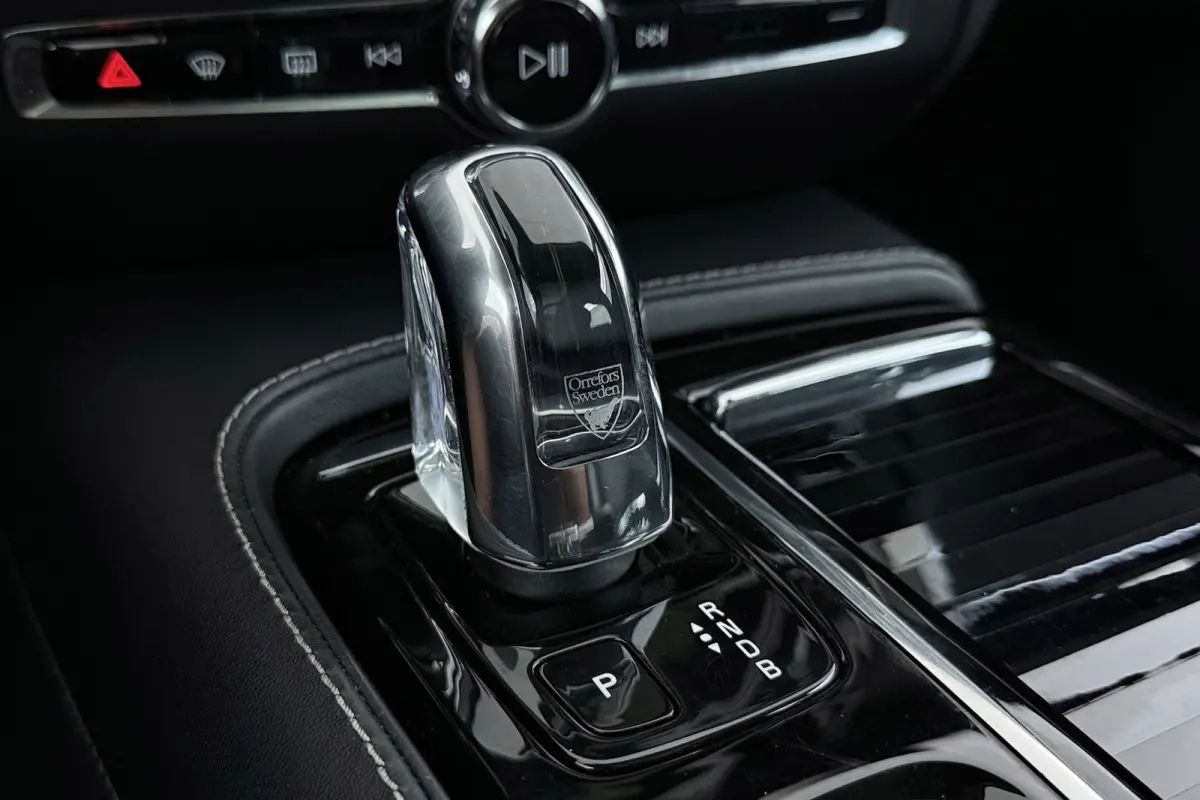 2.0 T8 Twin Engine AWD Inscription | Panoramadak | CarPlay | Stoelventilatie & Verwarming | Memory | Pilot assist | PDC