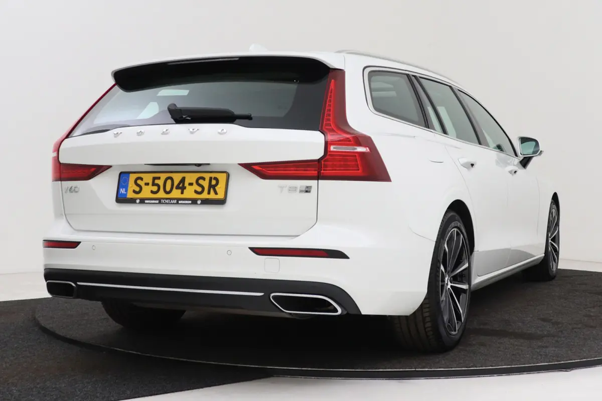 2.0 T8 Twin Engine AWD Inscription | Panoramadak | CarPlay | Stoelventilatie & Verwarming | Memory | Pilot assist | PDC
