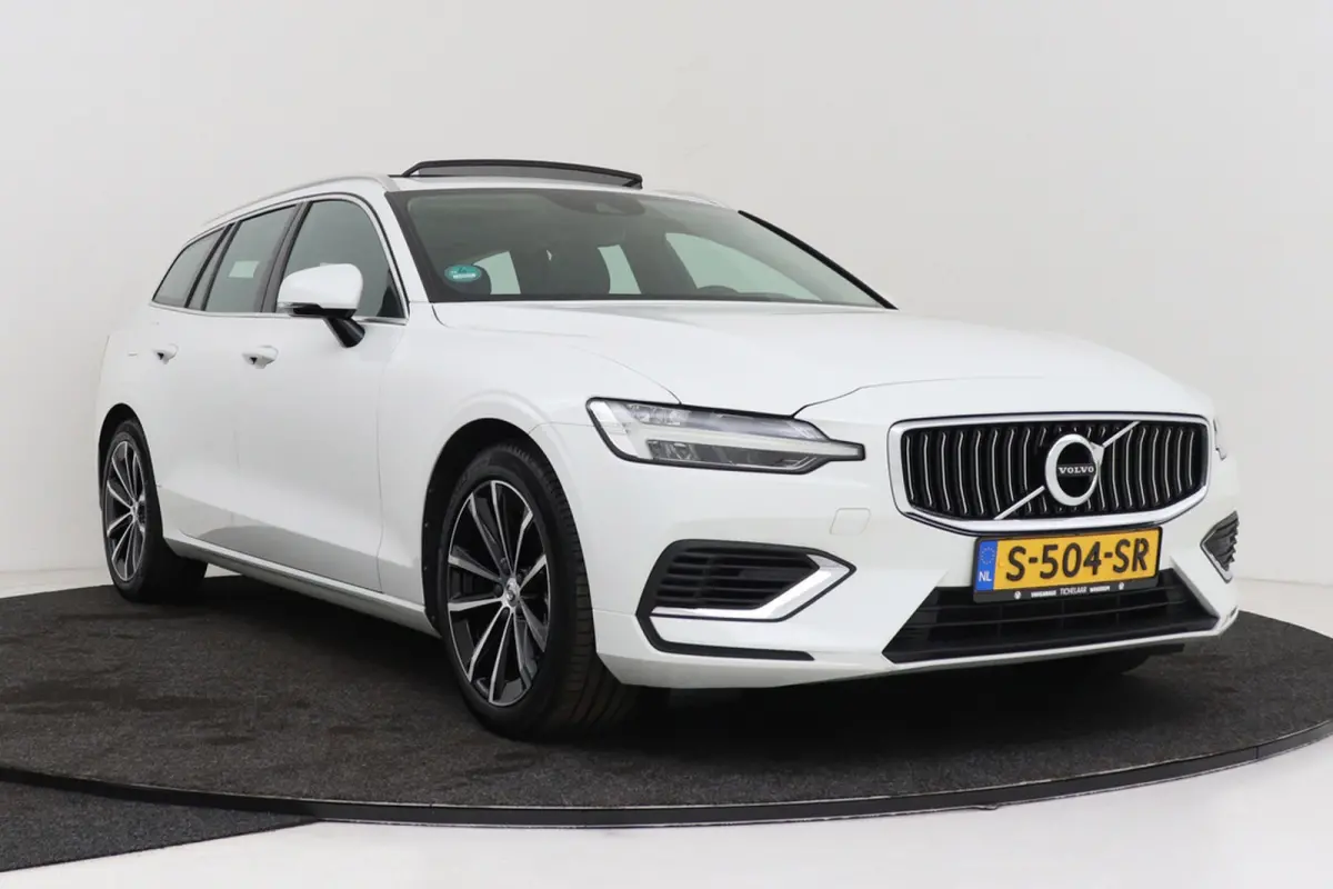 2.0 T8 Twin Engine AWD Inscription | Panoramadak | CarPlay | Stoelventilatie & Verwarming | Memory | Pilot assist | PDC