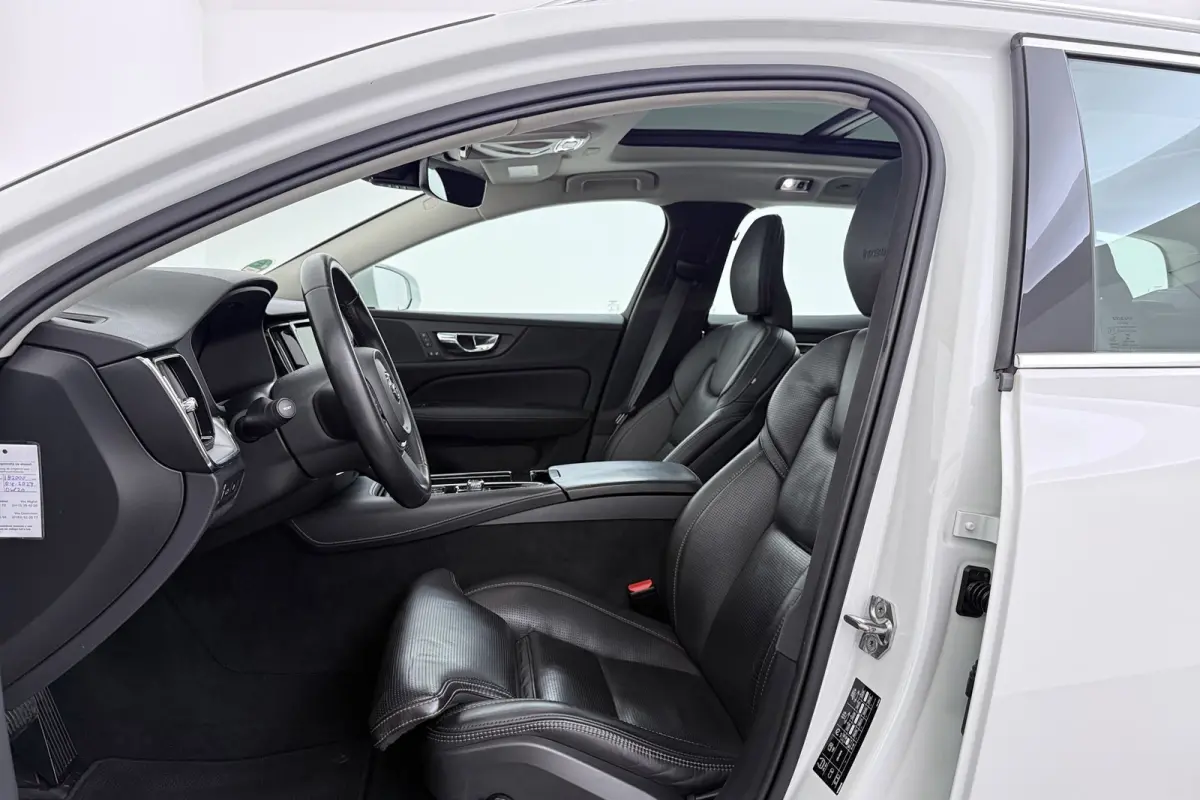 2.0 T8 Twin Engine AWD Inscription | Panoramadak | CarPlay | Stoelventilatie & Verwarming | Memory | Pilot assist | PDC