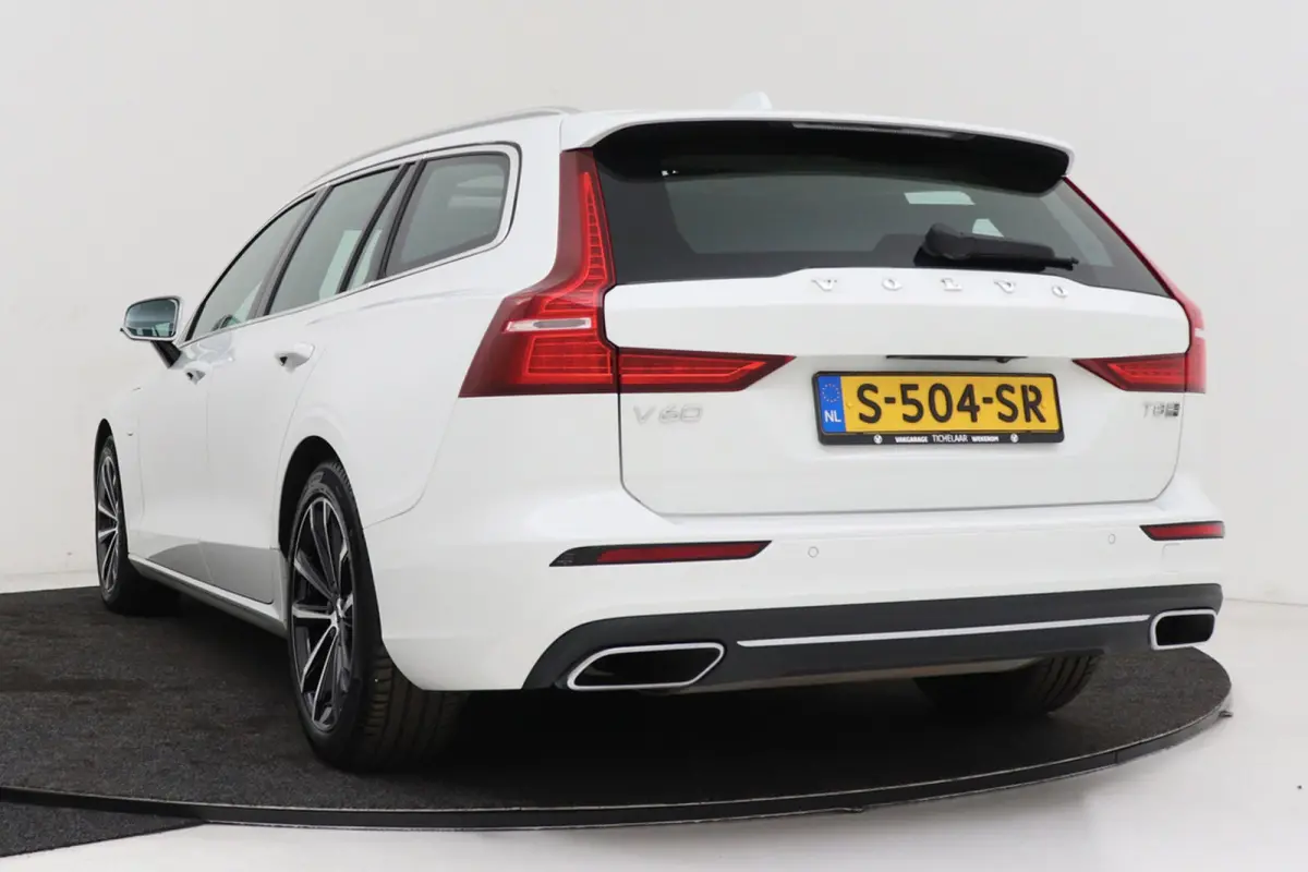 2.0 T8 Twin Engine AWD Inscription | Panoramadak | CarPlay | Stoelventilatie & Verwarming | Memory | Pilot assist | PDC