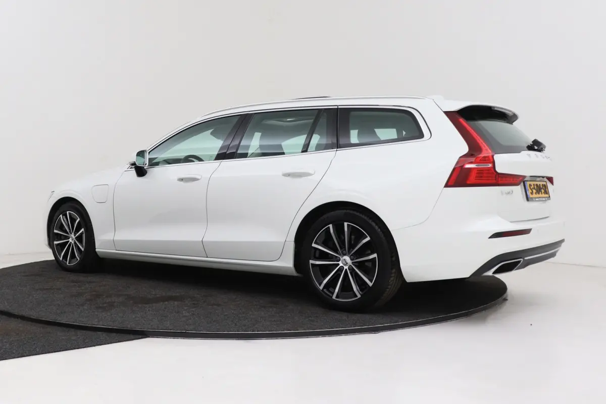 2.0 T8 Twin Engine AWD Inscription | Panoramadak | CarPlay | Stoelventilatie & Verwarming | Memory | Pilot assist | PDC