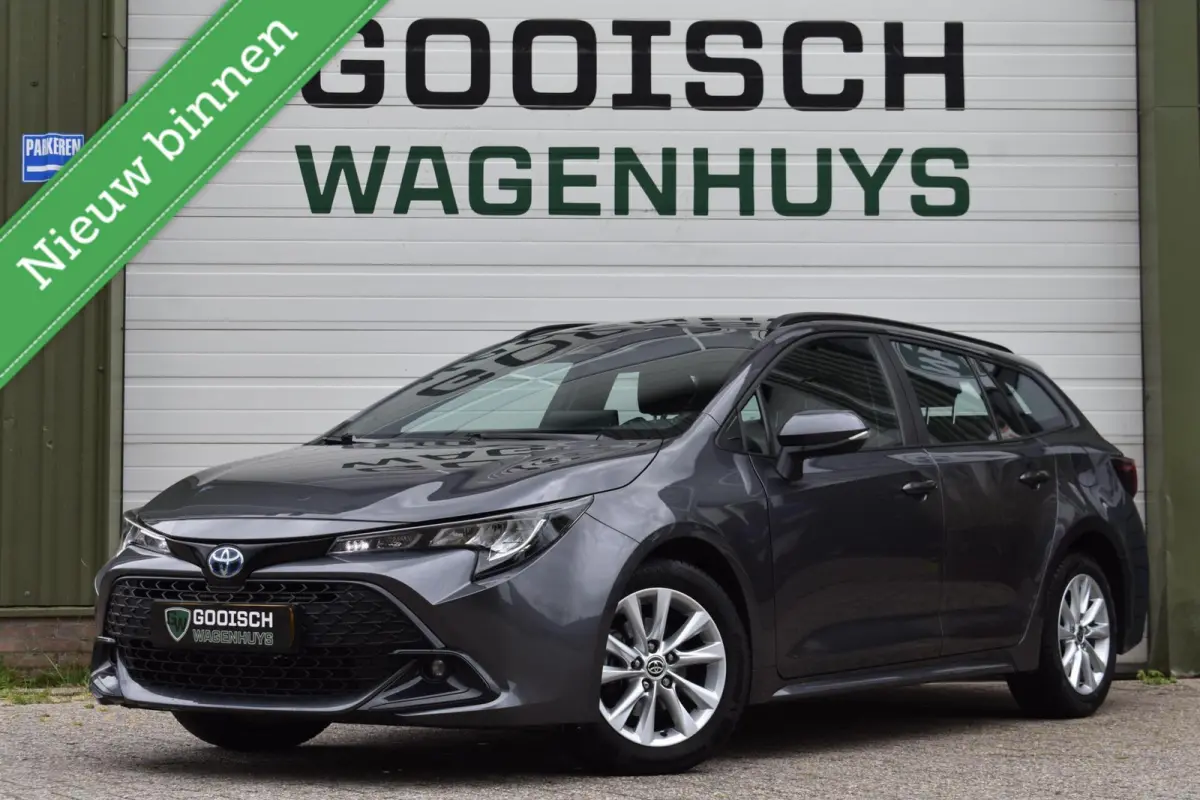 Hybrid 140 Active | Carplay | Camera | Climate Control |