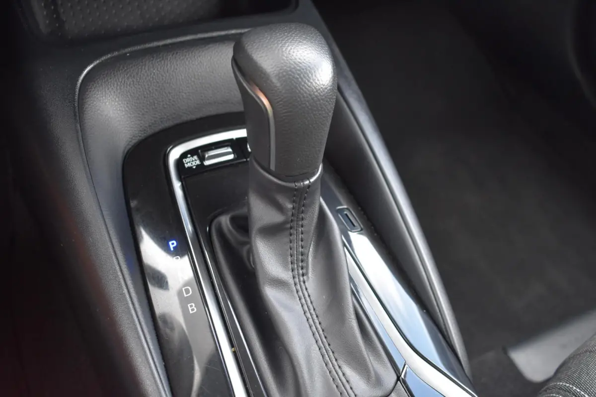 Hybrid 140 Active | Carplay | Camera | Climate Control |