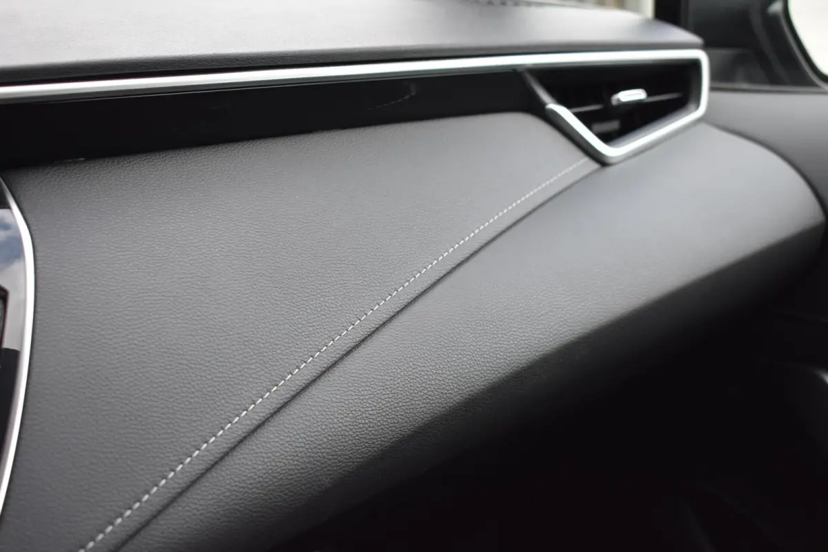 Hybrid 140 Active | Carplay | Camera | Climate Control |