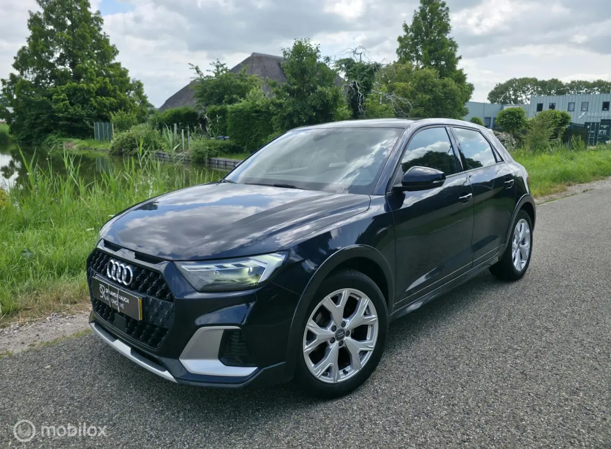 citycarver 25 TFSI / Carplay / PDC / Virtual