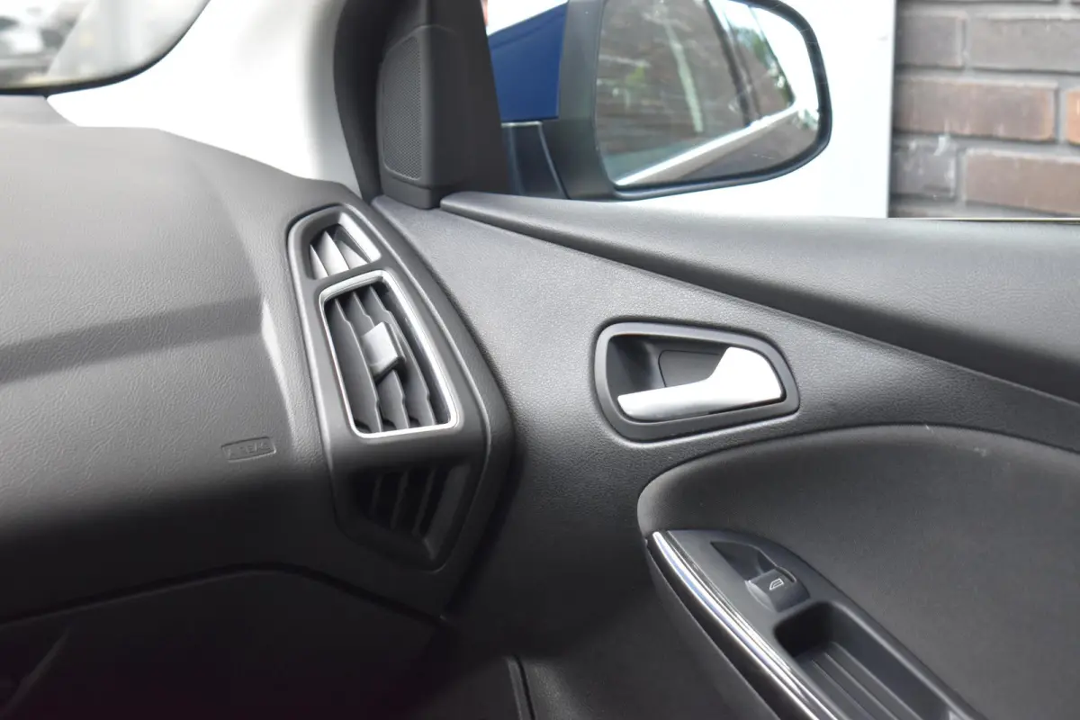 1.5 TDCI ECC LMV NAVI TREKHAAK