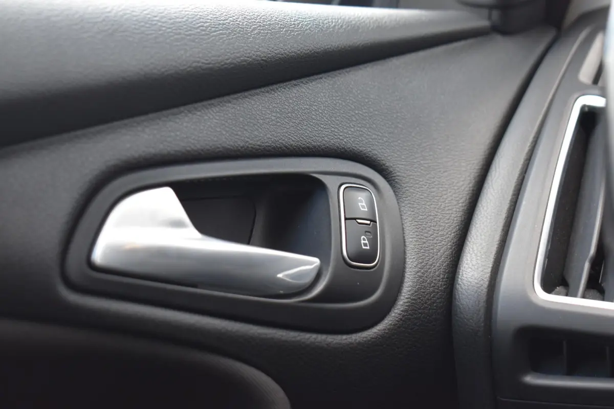 1.5 TDCI ECC LMV NAVI TREKHAAK