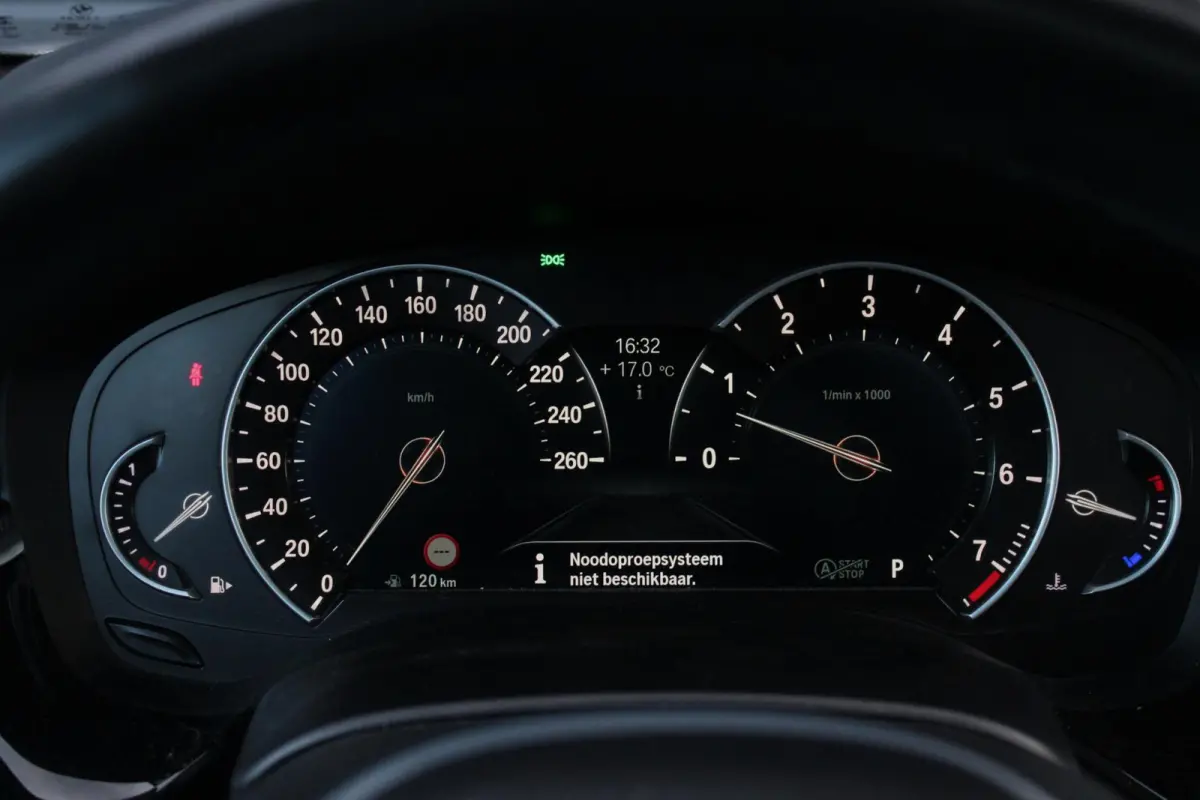 540i xDrive M-Sport High Executive | Panorama Dak | Comfort Stoelen | Trekhaak | HUD