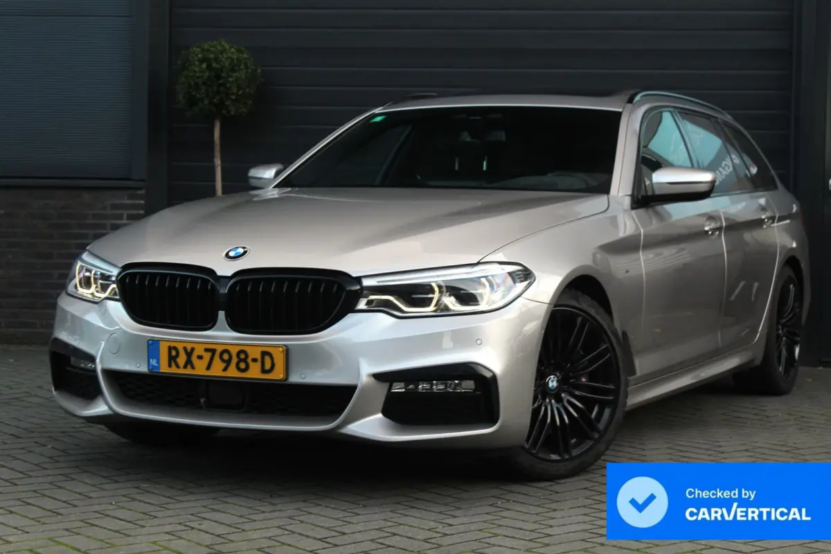 540i xDrive M-Sport High Executive | Panorama Dak | Comfort Stoelen | Trekhaak | HUD