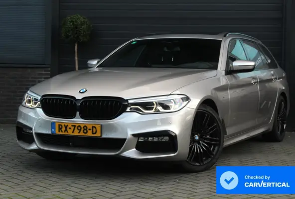 540i xDrive M-Sport High Executive | Panorama Dak | Comfort Stoelen | Trekhaak | HUD