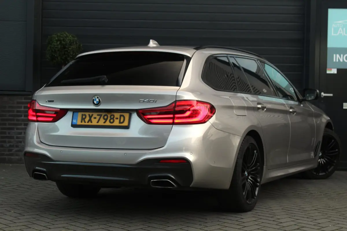 540i xDrive M-Sport High Executive | Panorama Dak | Comfort Stoelen | Trekhaak | HUD