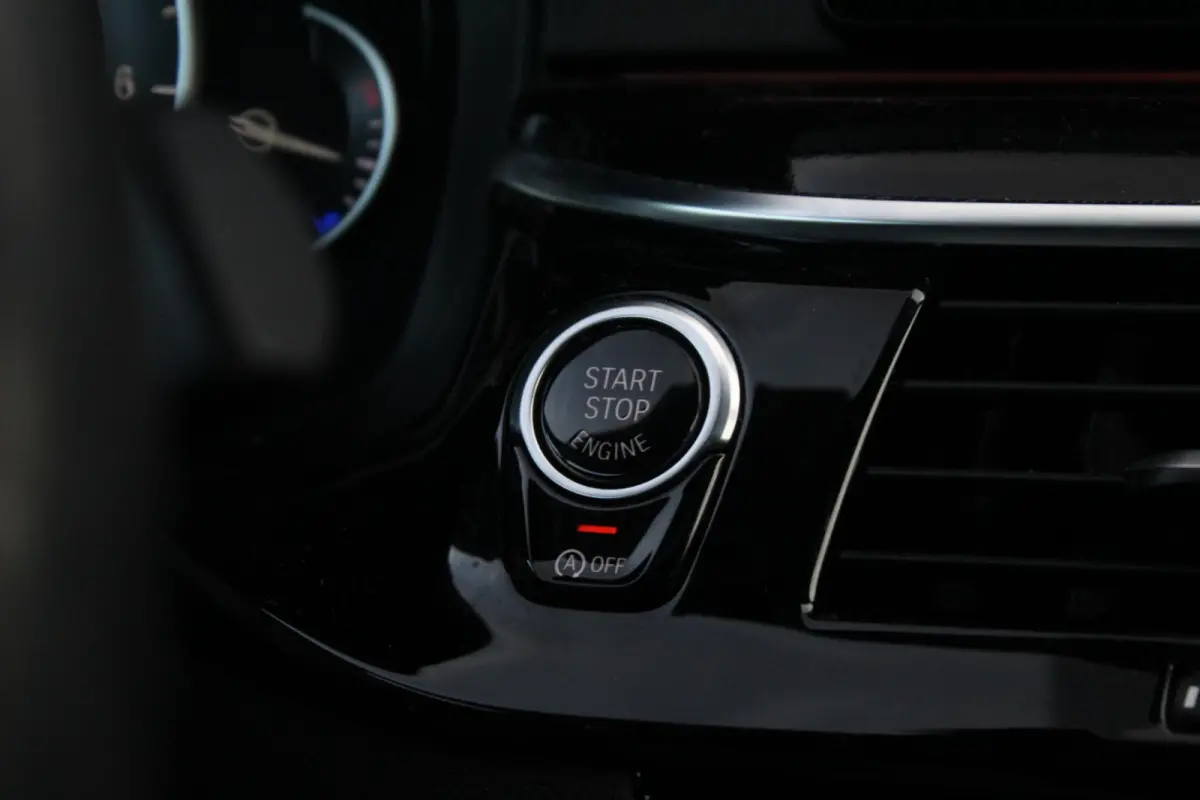 540i xDrive M-Sport High Executive | Panorama Dak | Comfort Stoelen | Trekhaak | HUD
