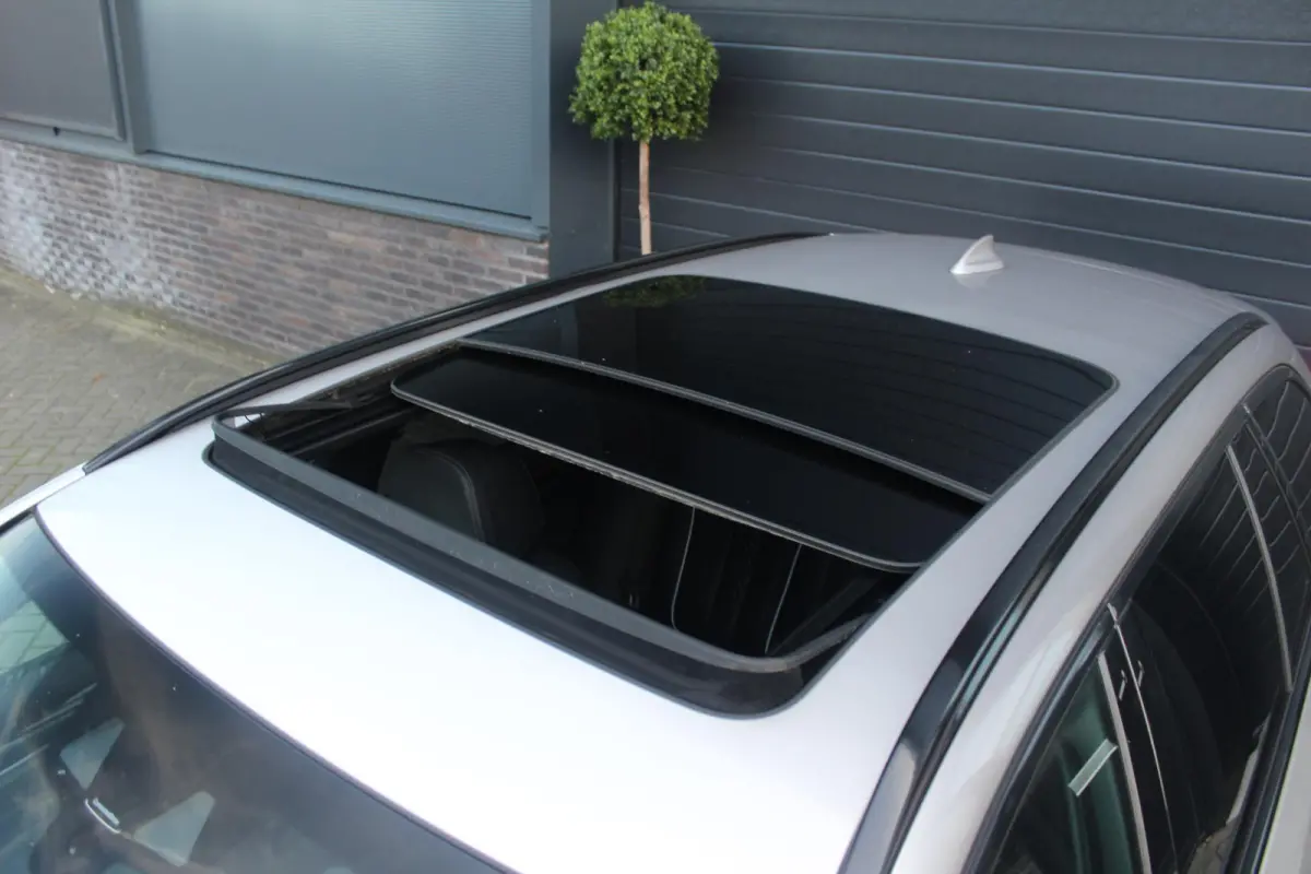 540i xDrive M-Sport High Executive | Panorama Dak | Comfort Stoelen | Trekhaak | HUD