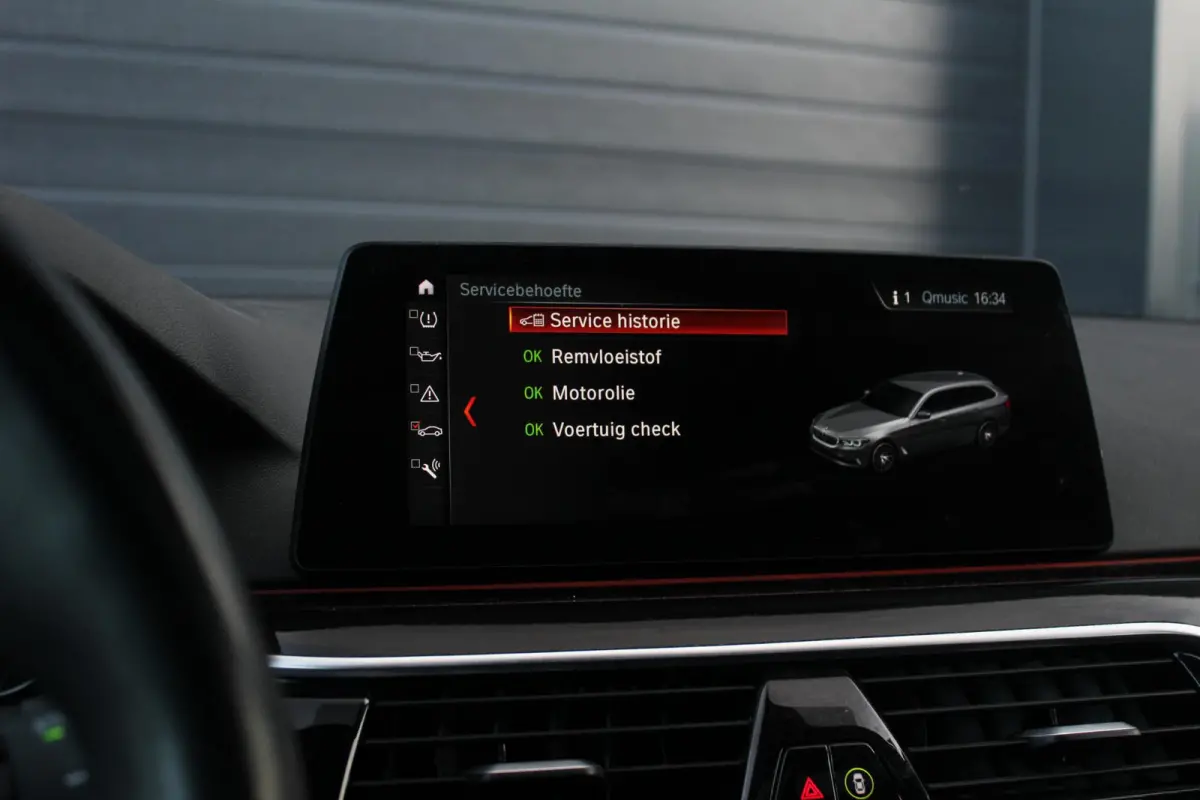 540i xDrive M-Sport High Executive | Panorama Dak | Comfort Stoelen | Trekhaak | HUD