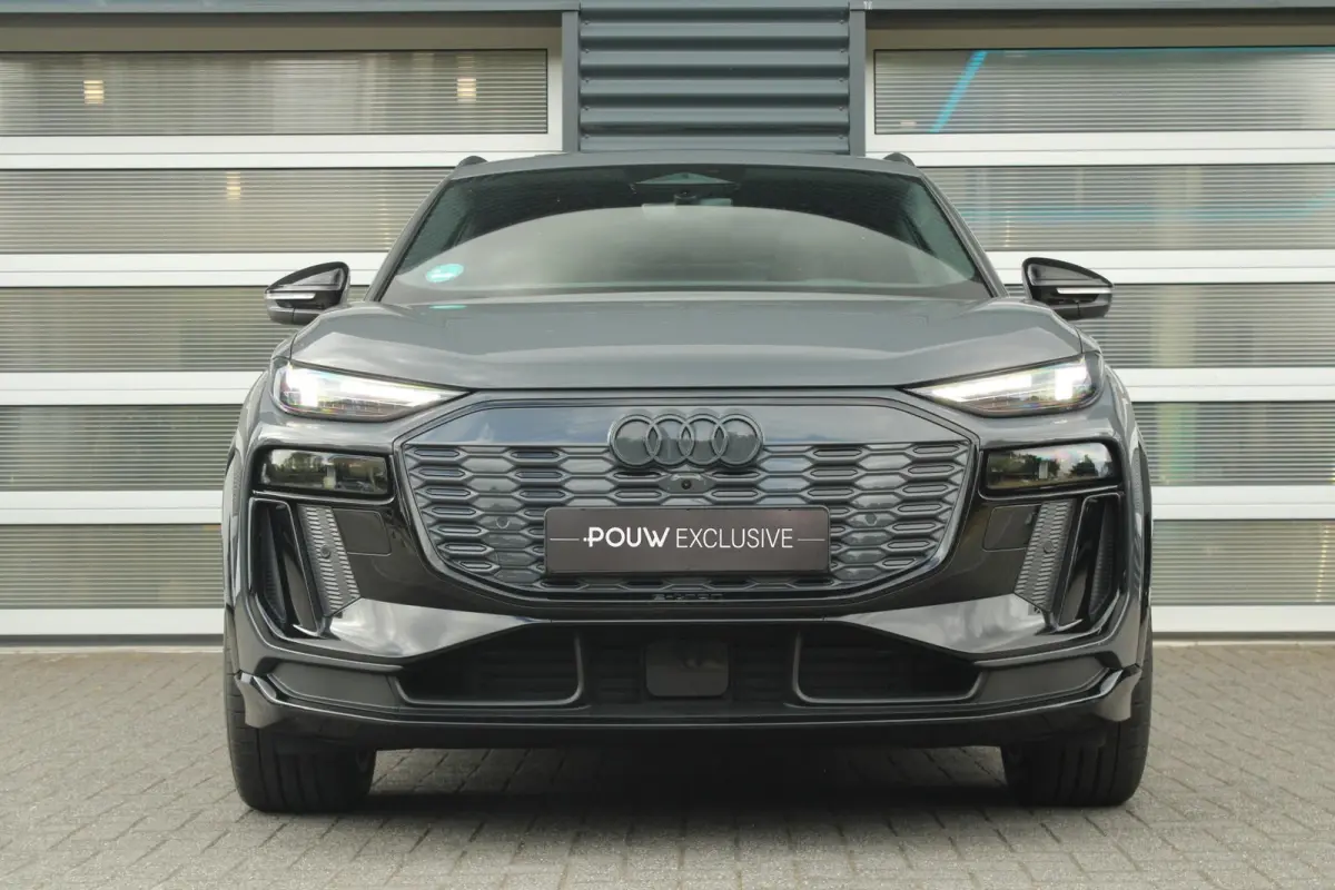 388pk quattro S edition 100kWh | Trekhaak | Luchtvering | Panoramadak  | Bang & Olufsen Premium 3D | Stoelverwarming Voor & Achter | Bijrijdersscherm