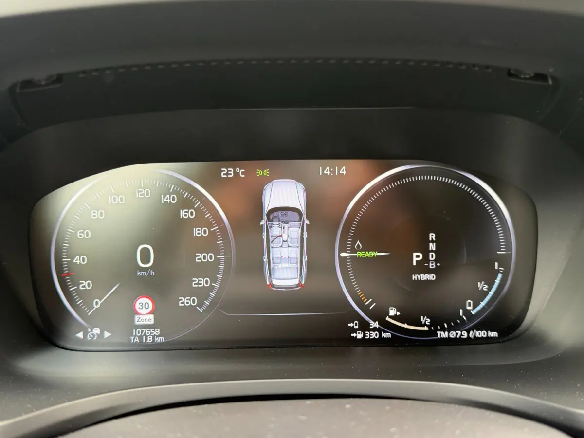 2.0 T8 390PK AWD R-Design, Pano, Trekhaak, HUD, H&K, Camera