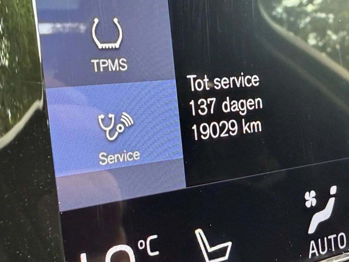 2.0 T8 390PK AWD R-Design, Pano, Trekhaak, HUD, H&K, Camera