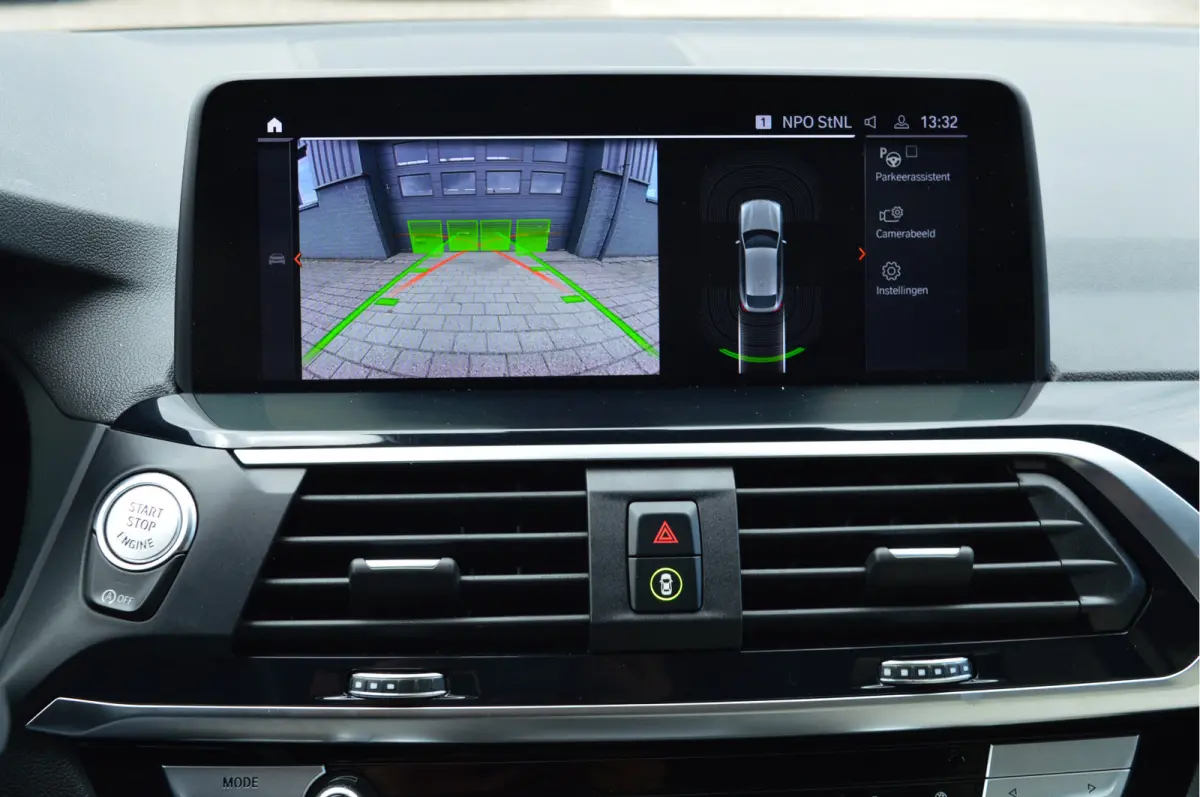xDrive30i High Executive Edition | M-PAKKET | PANO | HUD | TREKHAAK | CARPLAY |