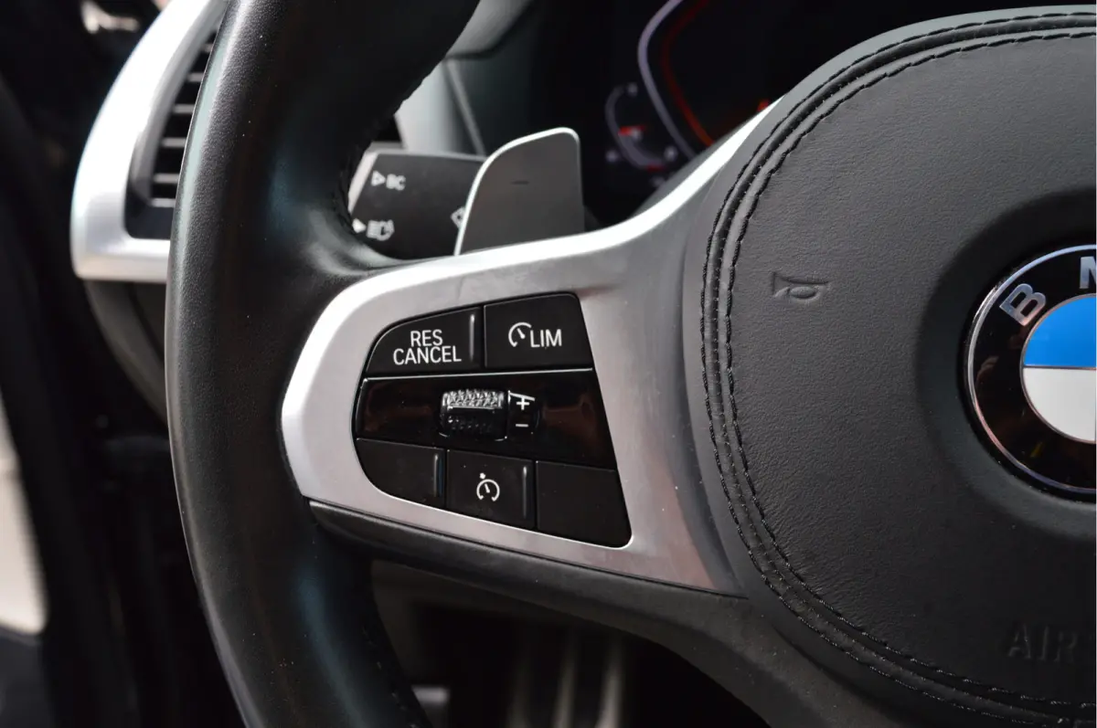 xDrive30i High Executive Edition | M-PAKKET | PANO | HUD | TREKHAAK | CARPLAY |