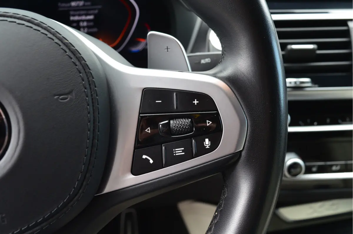 xDrive30i High Executive Edition | M-PAKKET | PANO | HUD | TREKHAAK | CARPLAY |