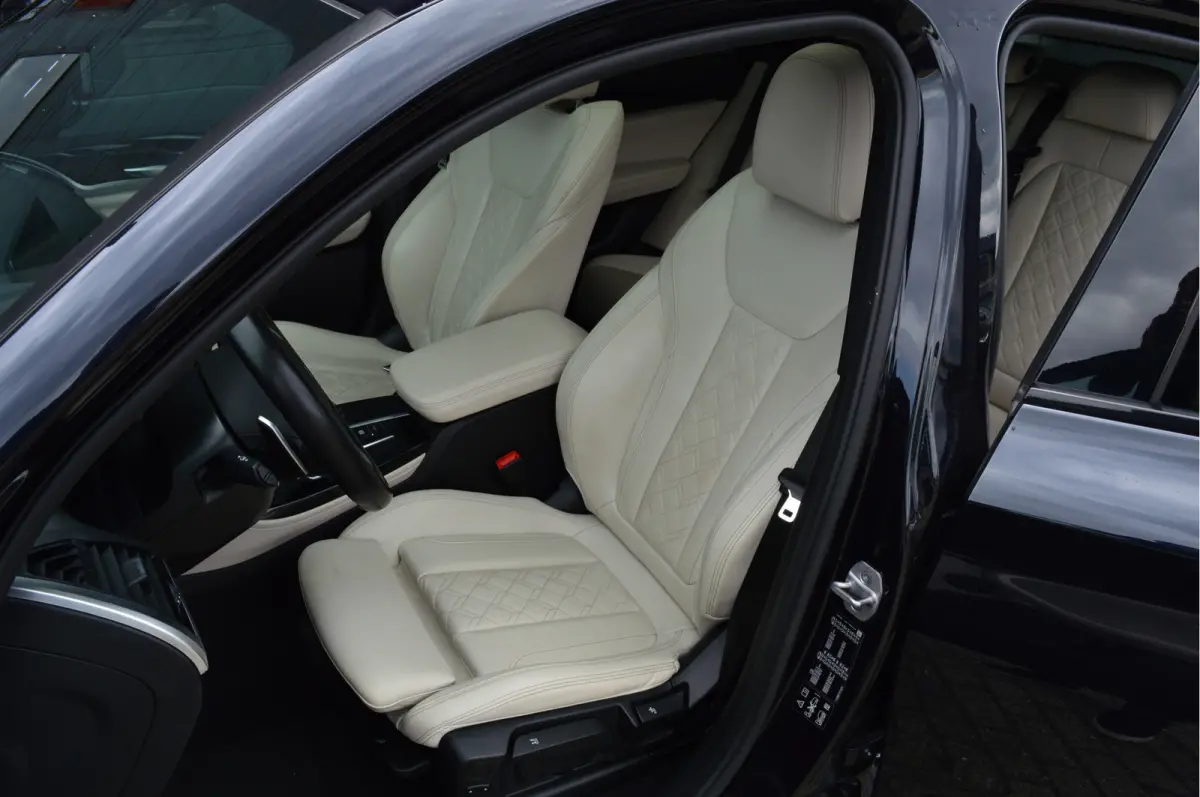 xDrive30i High Executive Edition | M-PAKKET | PANO | HUD | TREKHAAK | CARPLAY |