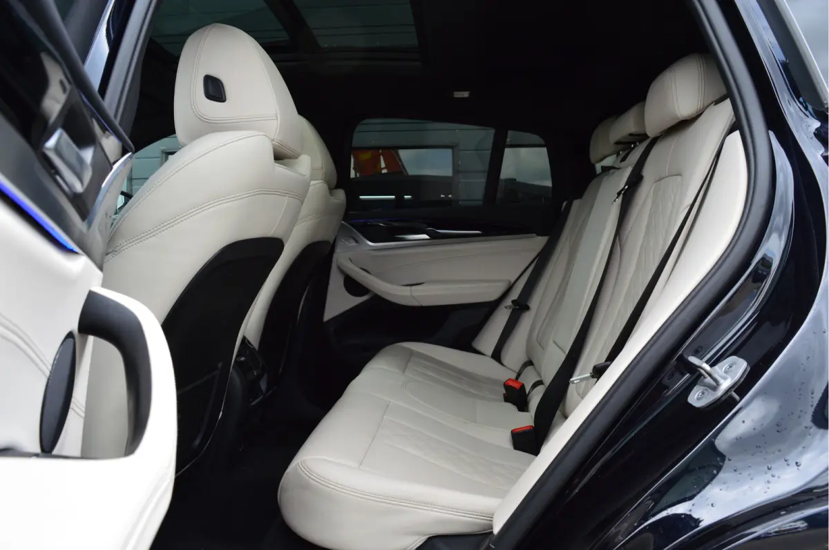 xDrive30i High Executive Edition | M-PAKKET | PANO | HUD | TREKHAAK | CARPLAY |