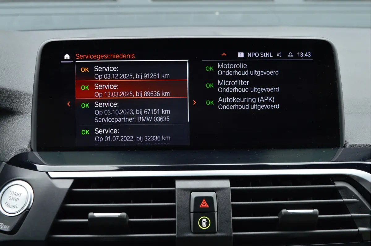 xDrive30i High Executive Edition | M-PAKKET | PANO | HUD | TREKHAAK | CARPLAY |
