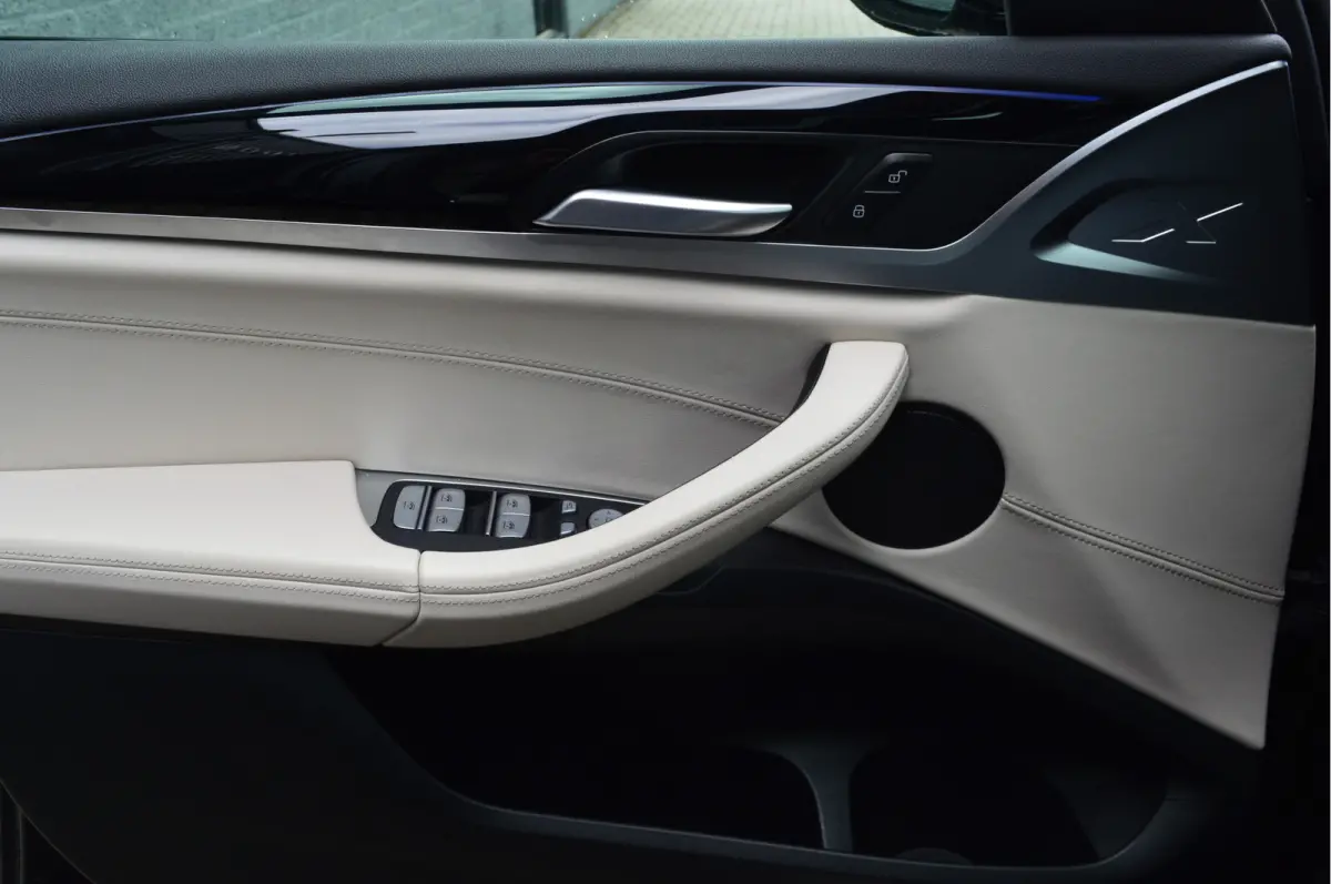 xDrive30i High Executive Edition | M-PAKKET | PANO | HUD | TREKHAAK | CARPLAY |