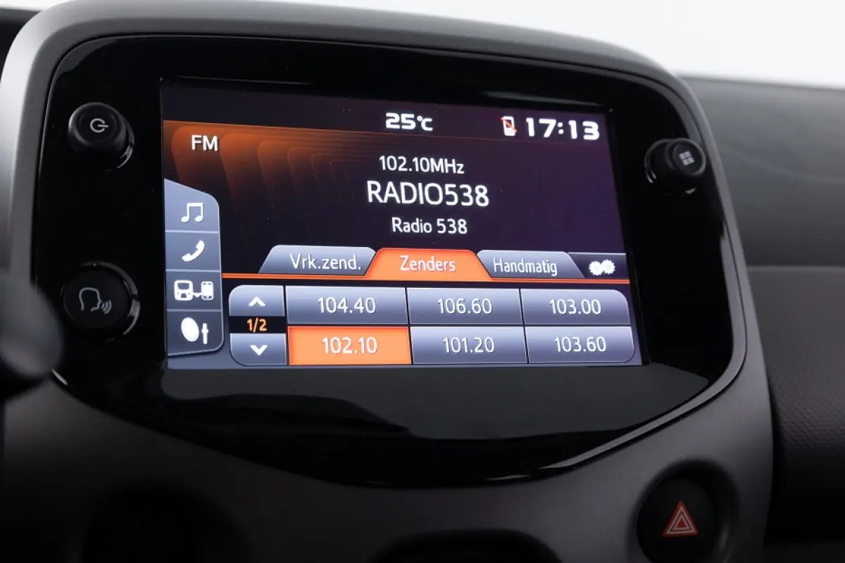 1.0 e-VTi Active 5drs | AIRCO | TOUCHSCREEN