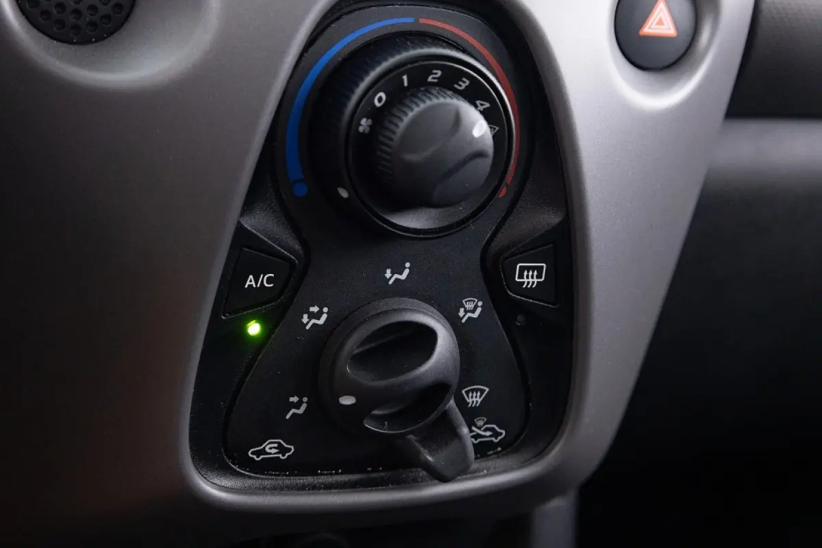 1.0 e-VTi Active 5drs | AIRCO | TOUCHSCREEN