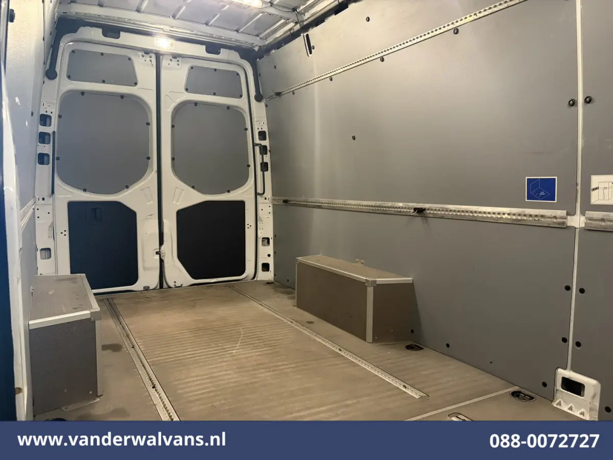 317 CDI 170pk L3H2 Euro6 Airco | 360 Graden Camera | Navigatie | Apple Carplay | Chauffeursstoel Cruisecontrol, Android Auto, Stoelverwarming, 270 Graden Achterdeuren, Parkeersensoren, Bijri