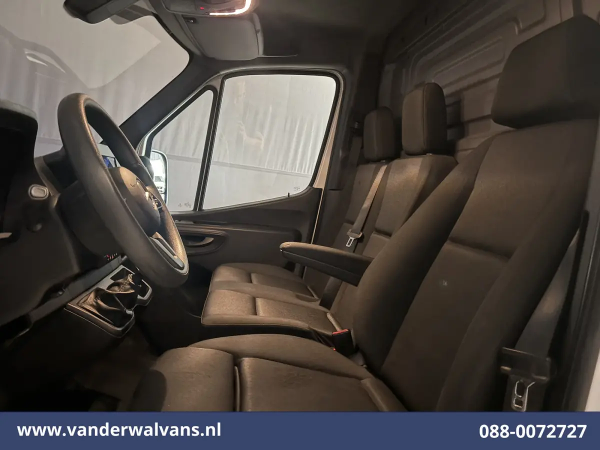 317 CDI 170pk L3H2 Euro6 Airco | 360 Graden Camera | Navigatie | Apple Carplay | Chauffeursstoel Cruisecontrol, Android Auto, Stoelverwarming, 270 Graden Achterdeuren, Parkeersensoren, Bijri