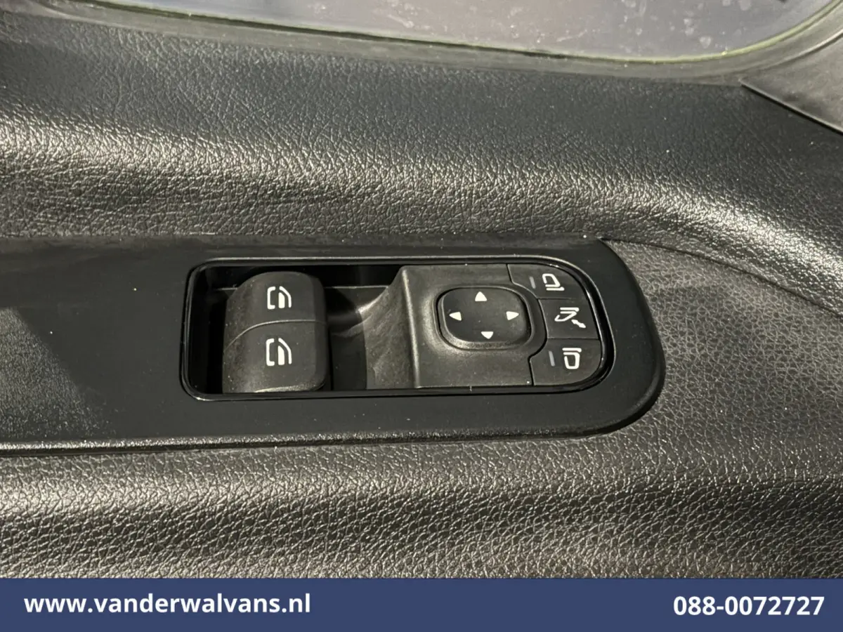 317 CDI 170pk L3H2 Euro6 Airco | 360 Graden Camera | Navigatie | Apple Carplay | Chauffeursstoel Cruisecontrol, Android Auto, Stoelverwarming, 270 Graden Achterdeuren, Parkeersensoren, Bijri